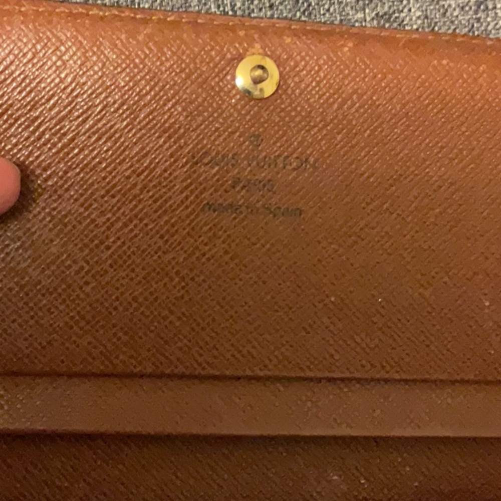 Louis Vuitton Leather Wallet With COA - Picture 7 of 16